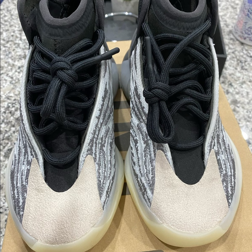 YEEZY Quantum